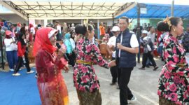 Wali Kota Batam Amsakar Achmad di perayaan Hari Ulang Tahun (HUT) ke-81 Kemerdekaan Republik Indonesia di Kecamatan Bulang. Foto: INIKEPRI.COM/Media Center Batam 