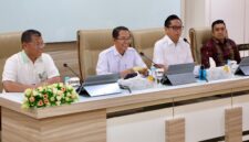 Wali Kota Batam, Amsakar Achmad, bersama Wali Kota Medan, Rico Tri Putra Bayu Waas, saat pertemuan di Kantor Wali Kota Batam, Rabu (26/8/2026). Foto: INIKEPRI.COM