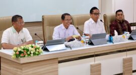 Wali Kota Batam, Amsakar Achmad, bersama Wali Kota Medan, Rico Tri Putra Bayu Waas, saat pertemuan di Kantor Wali Kota Batam, Rabu (26/8/2026). Foto: INIKEPRI.COM