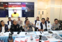 Polresta Barelang menggelar konferensi pers pengungkapan tindak pidana pembunuhan yang terjadi di wilayah Kecamatan Sekupang, Kota Batam. Foto: INIKEPRI.COM