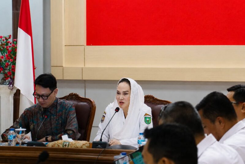 Rapat koordinasi bersama Wakil Menteri Luar Negeri Republik Indonesia Arif Havas Oegroseno bersama Pemkab Natuna. Foto: INIKEPRI.COM/NatunaKab