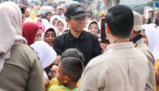 Wali Kota Batam Amsakar Achmad di Pesta Anak Pantai. Foto: INIKEPRI.COM/Media Center Batam
