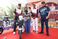 Wali Kota Batam, Amsakar Achmad, membuka Lubukbaja Carnival 2026 yang digelar untuk memeriahkan Hari Ulang Tahun (HUT) ke-81 Kemerdekaan Republik Indonesia tingkat Kecamatan Lubukbaja. Foto: INIKEPRI.COM