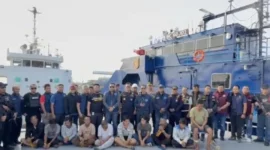 Badan Narkotika Nasional bersama Bea Cukai dan Polda Kepulauan Riau mengamankan kapal berbendera Tanzania yang diduga membawa 2,6 ton sabu cair di perairan Tanjung Parit, Bengkalis, Riau. Foto: Istimewa 