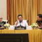 Gubernur Kepri Ansar Ahmad saat memimpin Rapat Koordinasi Kredit Perumahan di Gedung Daerah, Tanjungpinang. Foto: INIKEPRI.COM