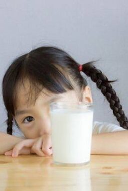 Dokter Gizi Ingatkan Susu Kental Manis Bukan Susu, Orang Tua Diminta Ubah Kebiasaan Anak Secara Bertahap
