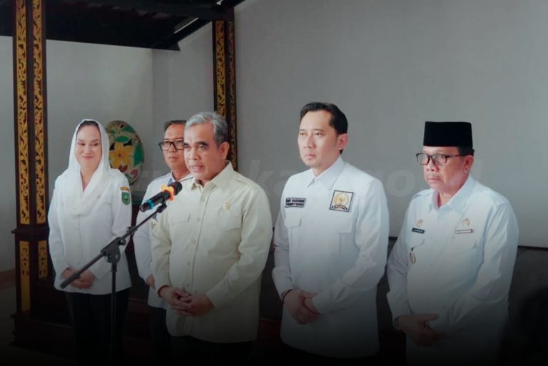 Ketua MPR RI Ahmad Muzani saat kunjungan kerja ke Kabupaten Natuna, Kepulauan Riau. Foto: INIKEPRI.COM
