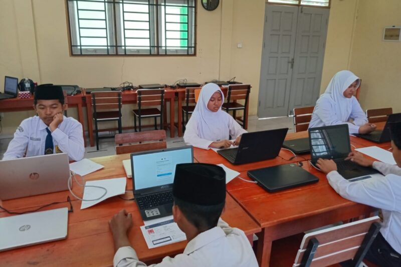 Siswa MTsN Lingga akan mengikuti OMI. Foto: INIKEPRI.COM