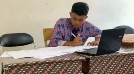 Dendy Setiawan Nugroho, murid MTs Madani Tebuireng Bintan, berhasil meraih peringkat pertama Olimpiade Matematika jenjang SMP/MTs tingkat nasional. Foto: INIKEPRI.COM