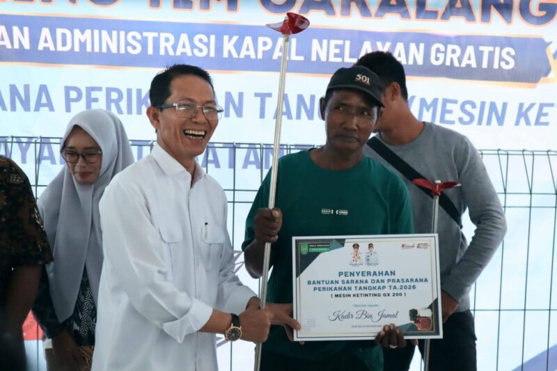 Peluncuran Tim Percepatan Administrasi Kerja Kapal Nelayan Gratis (Cakalang) oleh Wali Kota Batam sekaligus Kepala BP Batam, Amsakar Achmad, di Kampung Nelayan Merah Putih (KNMP), Kelurahan Kasu. Foto: INIKEPRI.COM/Media Center Batam