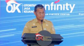 Sekda Batam, Firmansyah, menyampaikan sambutan saat menghadiri DFL di Politeknik Negeri Batam, Senin (31/8/2026). Foto: INIKEPRI.COM/Media Center Batam 