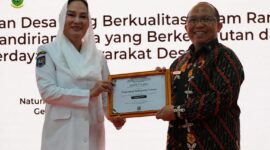 Bupati Natuna, Cen Sui Lan, saat membuka Workshop Pengelolaan Keuangan dan Pembangunan Desa Tahun 2026 di Gedung Serbaguna Sri Serindit. Foto: INIKEPRI.COM