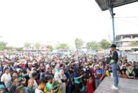 Wali Kota Batam, Amsakar Achmad, saat menghadiri KAHMI Forever Jalan Sehat (KFJS) yang digelar di Lapangan SP Plaza. Foto: INIKEPRI.COM/Media Center Batam 