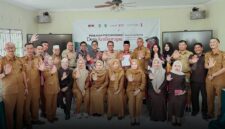 Bupati Natuna, Cen Sui Lan, memberikan apresiasi atas keberhasilan Desa Sepempang, Kecamatan Bunguran Timur, dalam Penilaian Desa Percontohan Antikorupsi. Desa Sepempang berhasil meraih nilai 96 dengan kategori Istimewa berdasarkan hasil penilaian yang dilakukan oleh Tim Penilai Desa Antikorupsi, Selasa (15/9/2026). Foto: INIKEPRI.COM/NatunaKab