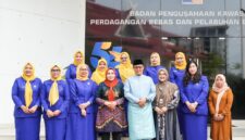 Persatuan Istri Karyawan Otorita (PIKORI) BP Batam menyalurkan bantuan donasi kemanusiaan melalui Badan Amil Zakat Nasional (BAZNAS) Kota Batam. Foto: INIKEPRI.COM/BP Batam