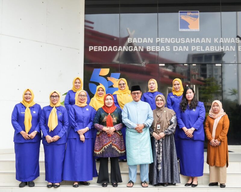 Persatuan Istri Karyawan Otorita (PIKORI) BP Batam menyalurkan bantuan donasi kemanusiaan melalui Badan Amil Zakat Nasional (BAZNAS) Kota Batam. Foto: INIKEPRI.COM/BP Batam