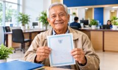 Lansia Belum Punya Akta Kelahiran? Ini Syarat dan Cara Mengurusnya