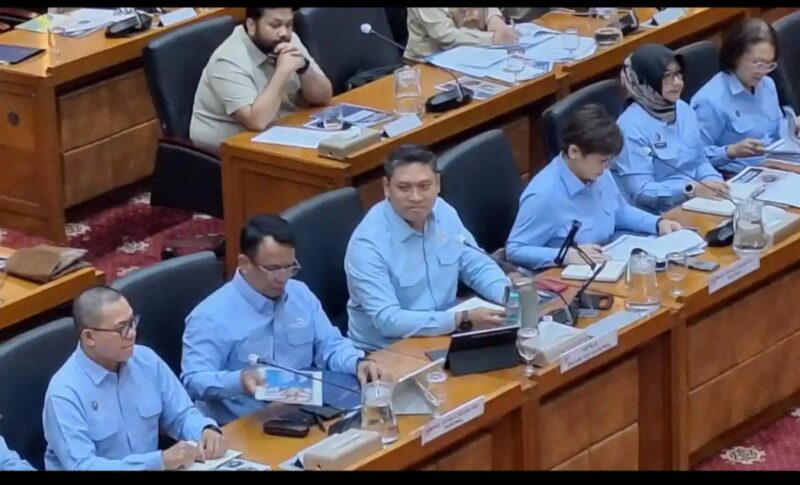 BGN menyusun anggaran Program Pemenuhan Gizi Nasional 2027 sebesar Rp240,20 triliun, turun sekitar Rp30 triliun dari pagu indikatif. Sebanyak Rp232,50 triliun di antaranya dialokasikan untuk MBG dengan target menjangkau 72,46 juta penerima manfaat. Foto: Istimewa 