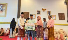 10 Siswa MTs Aqidatunnajin Daik Terima Beasiswa BAZNAS Lingga