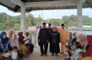 Pernikahan Unik di Tanjung Ambat, 2 Pasang Pengantin Akad di Atas Perahu LANTERA. Foto: INIKEPRI.COM