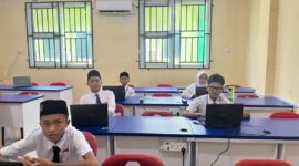 Lima murid terbaik Madrasah Tsanawiyah Negeri (MTsN) Tanjungpinang mengikuti Olimpiade Ilmu Pengetahuan Sosial (IPS) Islamic Youth Festival (IYF) Jaringan Sekolah Islam Terpadu (JSIT) 2026. Foto: INIKEPRI.COM