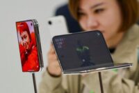 iPhone Duo lipat yang baru dipamerkan dalam acara Apple di Steve Jobs Theater di Cupertino, California, AS, pada 9 September 2026. Foto: REUTERS/Carlos Barria