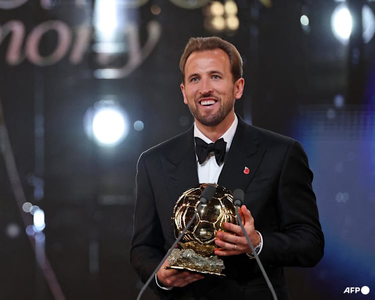 Harry Kane mencatatkan sejarah baru dalam karier sepak bolanya setelah meraih penghargaan Ballon d’Or 2026 kategori putra. Foto: AFP