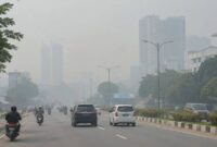 Kabut asap menyelimuti Kota Batam. Foto: INIKEPRI.COM