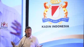 Utusan Khusus Presiden Bidang Iklim dan Energi sekaligus Ketua Dewan Penasihat Kadin Hashim Djojohadikusumo memberikan sambutan saat pembukaan Rapimnas Kadin di Jakarta. Foto; Istimewa 