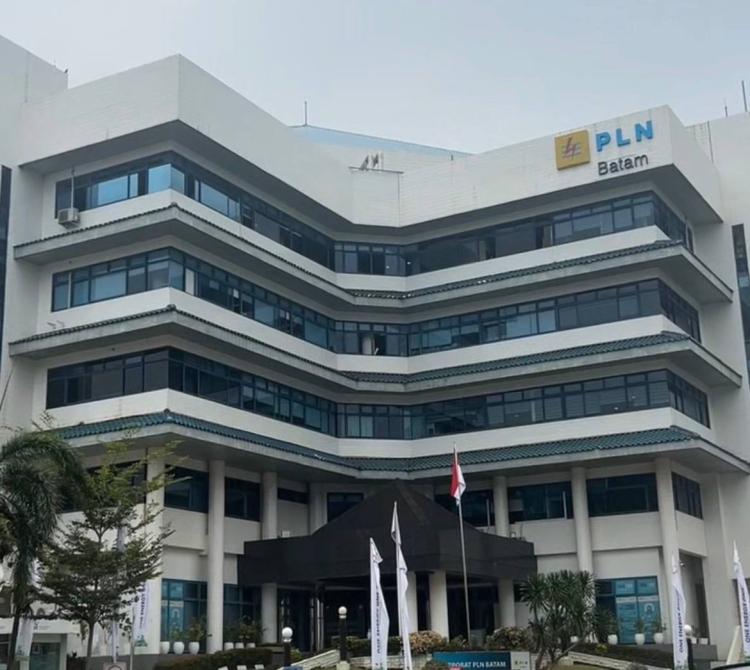 Kantor PLN Batam. Foto: Istimewa