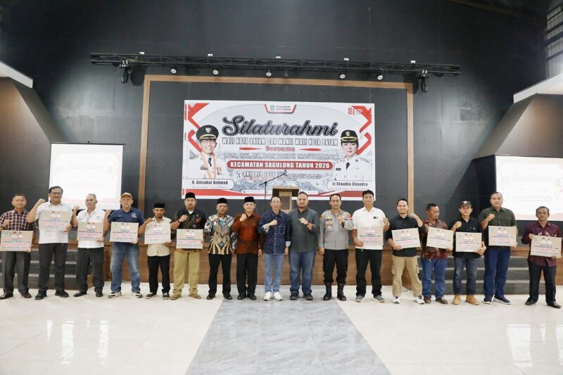 Silaturahmi bersama LPM, RW, RT, dan tokoh masyarakat se-Kecamatan Sagulung di Gedung Serbaguna Plaza Kecamatan Sagulung. Foto: INIKEPRI.COM/Media Center Batam