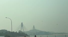 Kabut asap menyelimuti Kota Batam. Foto: Istimewa 