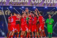 Timnas Indonesia mengangkat tropi. Foto: timnas Indonesia 