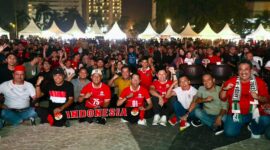 Nobar Timnas Indonesia di Engku Putri. Foto: INIKEPRI.COM/Media Center Batam 