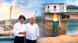 Kepala BP Batam, Amsakar Achmad, turun langsung ke Waduk Nongsa untuk melihat kondisi sumber air. Foto: INIKEPRI.COM/BP Batam 