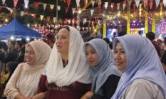 Jelang HUT ke-27 Natuna: Cen Sui Lan Sambangi UMKM Pantai Piwang, Ingin UMKM Natuna Makin Berkembang