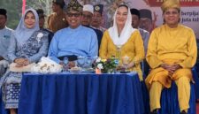 Bupati Natuna Cen Sui Lan dan Wakil Bupati Jarmin di HUT Natuna ke-27. Foto: INIKEPRI.COM