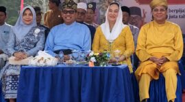 Bupati Natuna Cen Sui Lan dan Wakil Bupati Jarmin di HUT Natuna ke-27. Foto: INIKEPRI.COM