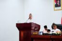 Bupati Natuna Cen Sui Lan di Rapat Paripurna DPRD Kabupaten Natuna ke-21 Masa Sidang III Tahun Sidang 2026. Foto: INIKEPRI.COM