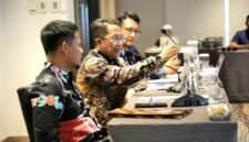 Wali Kota Batam, Amsakar Achmad, memaparkan program perlindungan pekerja saat Wawancara Nasional Jamsostek Award Tahun 2026 di Pullman Jakarta Indonesia Thamrin CBD. Foto: INIKEPRI.COM/Media Center Batam