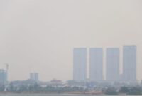Kota Batam diselimuti kabut asap. Foto: INIKEPRI.COM