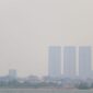 Kota Batam diselimuti kabut asap. Foto: INIKEPRI.COM