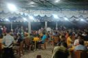 Suasana pertandingan Domino di Pantai Piwang. Foto: INIKEPRI.COM