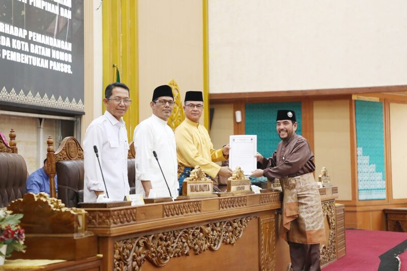Paripurna di DPRD Kota Batam. Foto: INIKEPRI.COM/Media Center Batam
