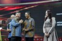 Kepala Badan Pengusahaan (BP) Batam Amsakar Achmad menerima penghargaan Inovasi Membangun Negeri 2026 dari tvOne. Foto: INIKEPRI.COM/BP Batam 