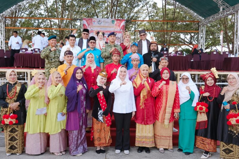 Pemerintah Kabupaten Natuna menggelar upacara peringatan Hari Sumpah Pemuda ke-98 Tahun 2026 di Alun Alun Pantai Piwang. Foto: INIKEPRI.COM