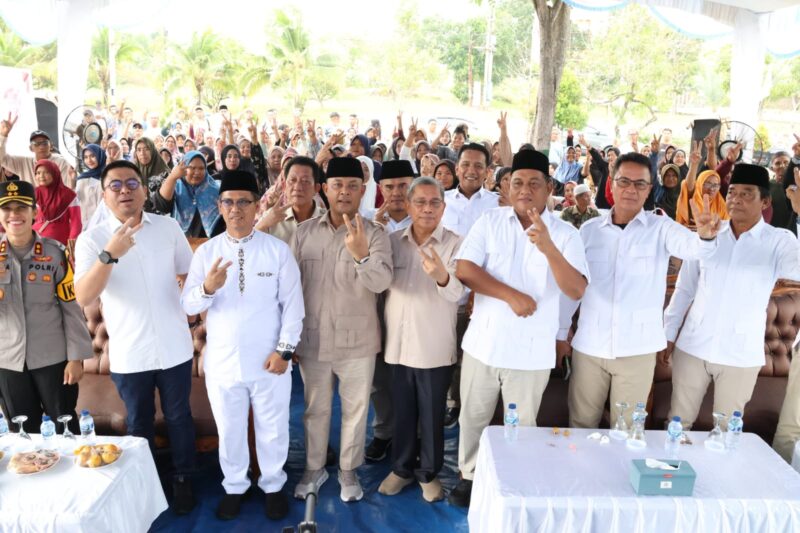 Anggota DPR RI dari Daerah Pemilihan Kepulauan Riau, Endipat Wijaya, saat melaksanakan kunjungan reses di Kabupaten Karimun. Foto: INIKEPRI.COM