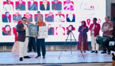 Rumah Sakit BP Batam (RSBP Batam) kembali menorehkan prestasi dengan meraih penghargaan Indonesia Excellent Hospital dari Lembaga Penghargaan Indonesia dalam ajang penganugerahan yang berlangsung di Hotel Mercure, Jakarta. Foto: INIKEPRI.COM/BP Batam