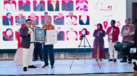 Rumah Sakit BP Batam (RSBP Batam) kembali menorehkan prestasi dengan meraih penghargaan Indonesia Excellent Hospital dari Lembaga Penghargaan Indonesia dalam ajang penganugerahan yang berlangsung di Hotel Mercure, Jakarta. Foto: INIKEPRI.COM/BP Batam 