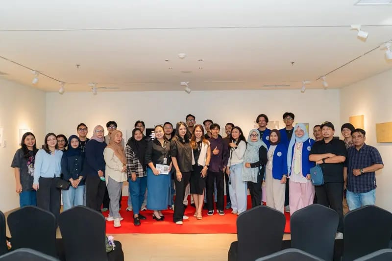 ARTOTEL Batam kembali menghadirkan ruang eksplorasi seni kontemporer melalui dua pameran tunggal bertajuk Organic Syntax karya Era Premakara dan Layers of Becoming karya Abyu Amanda Aldi. Foto: Istimewa